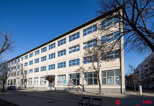 Offices to let in Metropol South Irodaház