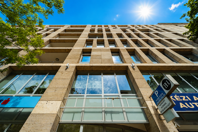 Act legal Hungary joins and Logiscool renews at Bartók Ház, reinforcing strong leasing momentum