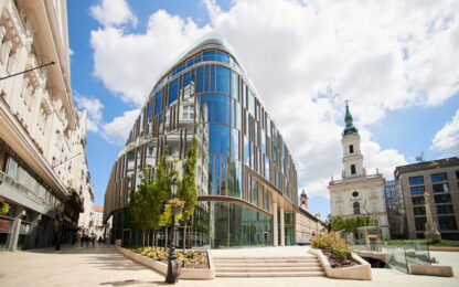 Szervita Square Building. A New Retail Hub in Downtown Budapest
