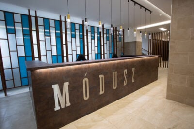 Módusz Irodaház