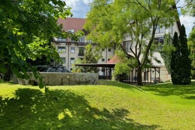 Dayka Gábor utcában welness hotelben kiadó irodák  33-125 m2-ig