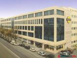 Offices to let in Multi Plaza