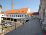 Offices to let in Alfa HUB Office 4