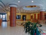 Offices to let in Multi Plaza