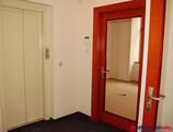 Offices to let in D33 Business Center