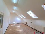 Offices to let in Tatai kft