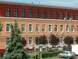 Offices to let in 1142. Az Örs vezér tér közelében, XVI. kerület határán Cziráki utcában  18 - 54 nm -es irodák kiadók.
