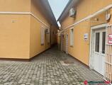 Offices to let in 13. Tatai út végén Kiválóan alkalmas , irodának,  raktárnak,web áruháznak, szerviznek 110 nm kiadó