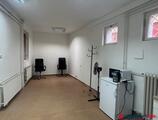 Offices to let in 13. Tatai út végén Kiválóan alkalmas , irodának,  raktárnak,web áruháznak, szerviznek 110 nm kiadó