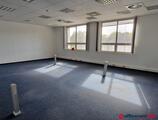 Offices to let in Ady 32