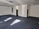 Offices to let in Ady 32
