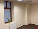 Offices to let in 1094. IX. kerületben  Soroksári út Haller utcánál kiadó utcai bejáratos üzlet/iroda helyiség.