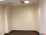 Offices to let in 1094. IX. kerületben  Soroksári út Haller utcánál kiadó utcai bejáratos üzlet/iroda helyiség.