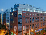 Offices to let in myhive Átrium Park