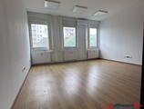 Offices to let in Etele Irodaház