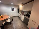Offices to let in M156 Irodaház