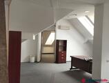 Offices to let in XIV. kerületben Stadionoknál  tetőtéri 125 nm -es tetőtéri hangulkatos iroda kiadói