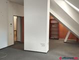 Offices to let in XIV. kerületben Stadionoknál  tetőtéri 125 nm -es tetőtéri hangulkatos iroda kiadói