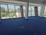 Bérelhető panorámás irodahelyiség