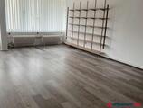 Offices to let in Dózsa György út és Váci út  kereszteződésénél kis méretű  irodák kiadók,