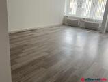Offices to let in Dózsa György út és Váci út  kereszteződésénél kis méretű  irodák kiadók,