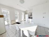 Offices to let in Minelake Office Building - FOR SALE