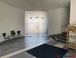 Offices to let in Rent 183 irodaház
