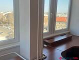 Offices to let in 182 nm földszinti nagy légterű helyiség kiadó  XIII.  Röppentyű utcában mozgás studionak, oktatésra, irodának