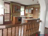 Offices to let in Kiadó  II. Vihorlát utcában lévő 245 nm –es önálló családi ház irodának