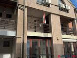 Offices to let in III. Seregély utcában belső 2 szintes önálló iroda kiadó