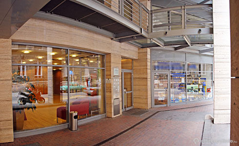 Offices to let in Mozsár Trade Center