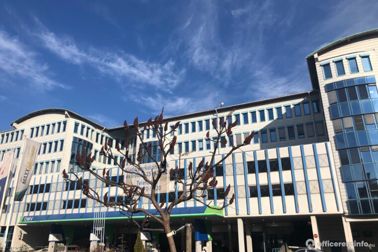 Offices to let in North Point Center