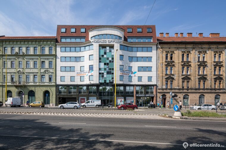 Offices to let in Mozaik Irodaház