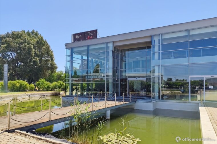 Offices to let in Discover many ways to work your way in Regus Dobogokoi
