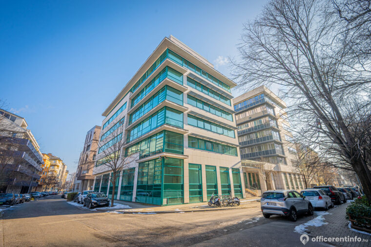 Offices to let in Medve Corner Irodaház