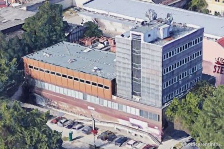Offices to let in Kiadó földszinti, 105 m²-es, teljesen szeparált iroda