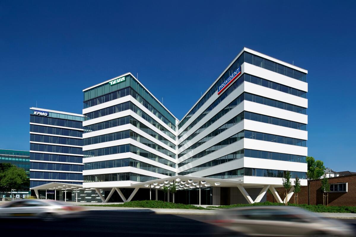 The Real Estate Market is on a Roll: Erste Open-ended Real Estate Investment Fund Buys Futureal’s Office Building on Váci út Office Corridor