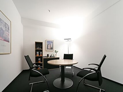 Offices to let in All inclusive rugalmas munkavégzési lehetőségek a Regus First Siteban