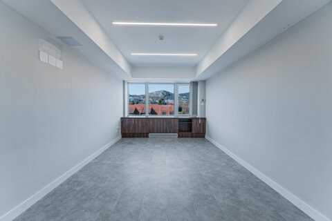 Offices to let in Korzo by Alfa Irodaház