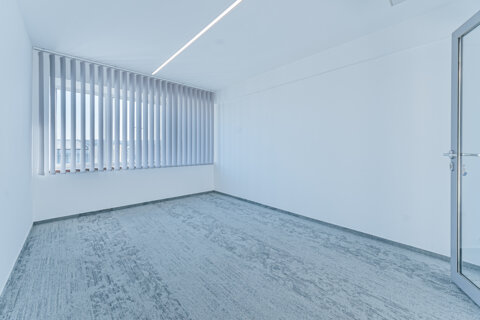 Offices to let in Korzo by Alfa Irodaház