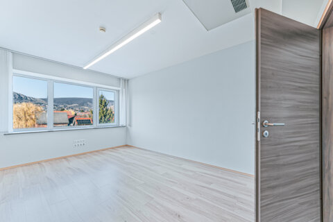 Offices to let in Korzo by Alfa Irodaház