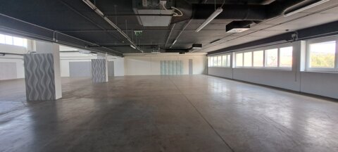Offices to let in Korzo by Alfa Irodaház