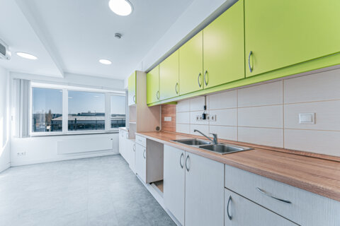 Offices to let in Korzo by Alfa Irodaház