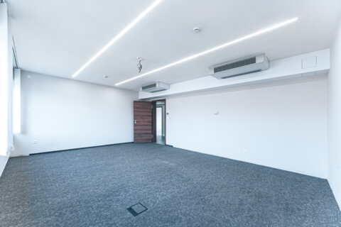Offices to let in Korzo by Alfa Irodaház