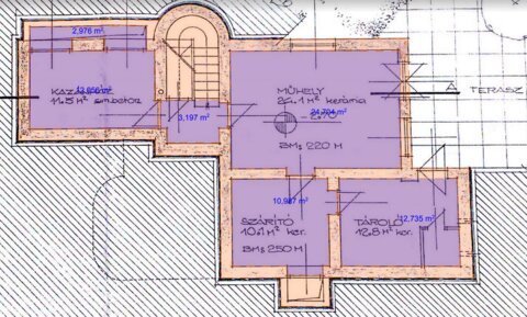 Offices to let in Kiadó  II. Vihorlát utcában lévő 245 nm –es önálló családi ház irodának