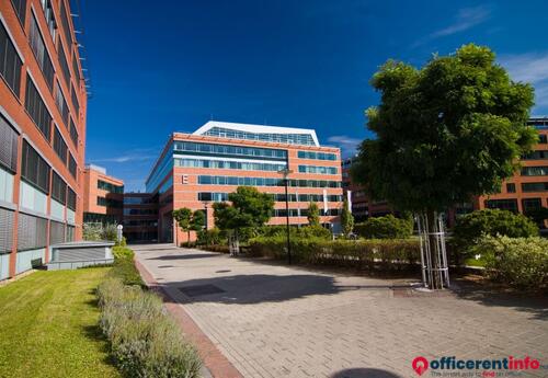 Offices to let in Infopark E épület