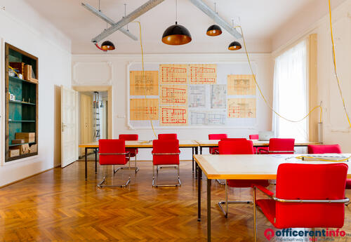 Offices to let in Collabor8District