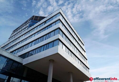 Offices to let in Corvin Skypark