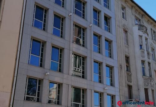 Offices to let in Bakáts Center