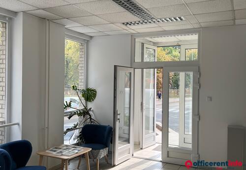 Offices to let in Utcai bejáratú 317 nm ÜZLETHELYISÉG - IRODA kiadó. IV.  Újpest központnál a metrótól 2 percre